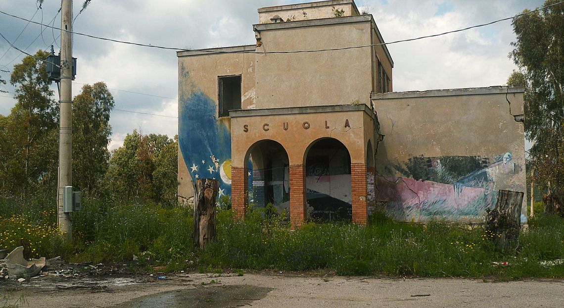 Edifici scolastici: il 58% è senza certificato di agibilità, in un anno 44 crolli