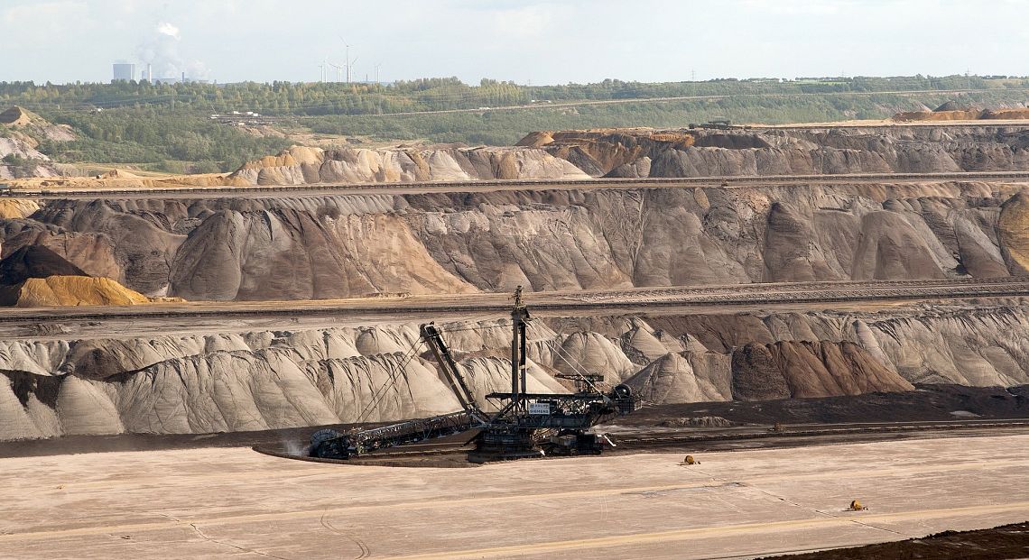 Tra Parigi e Glasgow consumate 500 mila miliardi di materie prime