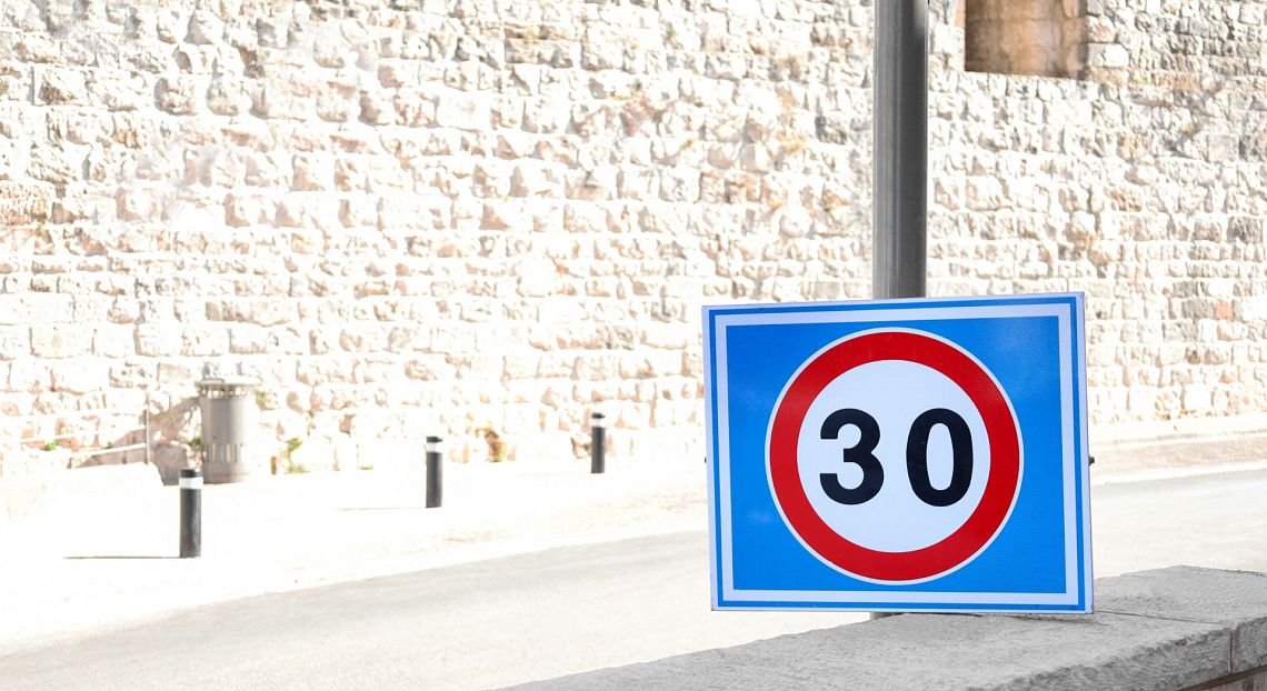 Presentato alla Camera il disegno di legge per realizzare città a 30km all’ora