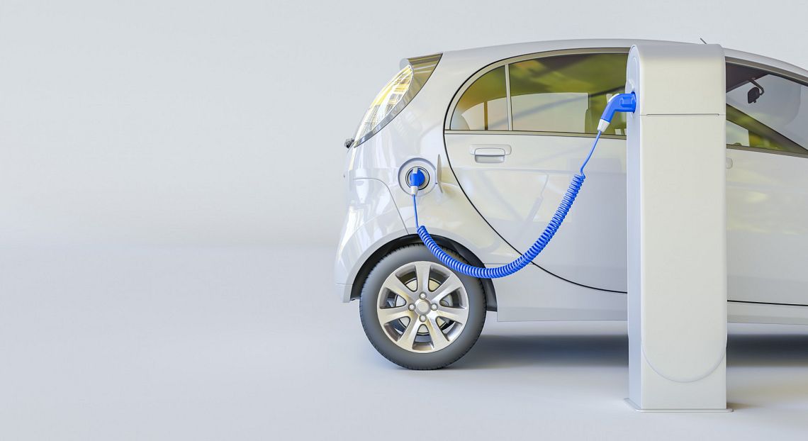 L’auto elettrica rimane vantaggiosa, ma l’efficienza non è premiata dal fisco