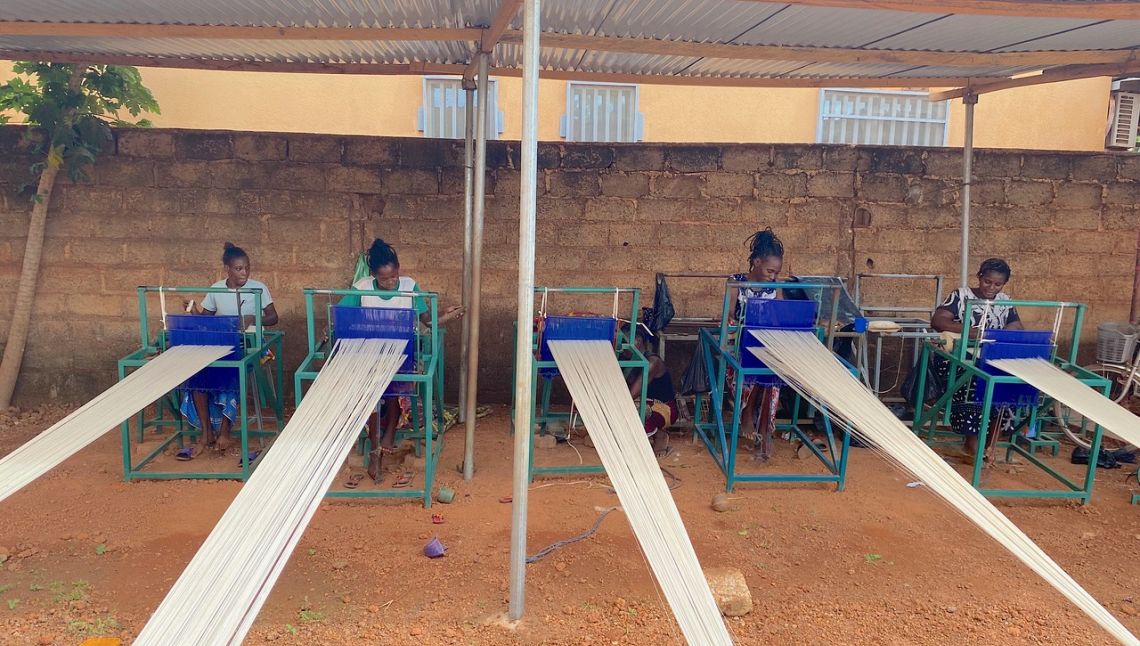 Buone pratiche: con “Faso Danfani-Koko Donda” il tessuto diventa simbolo di riscatto